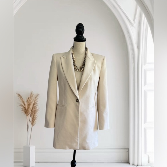 Zara long fitted blazer in neutral color size M - Picture 1 of 17